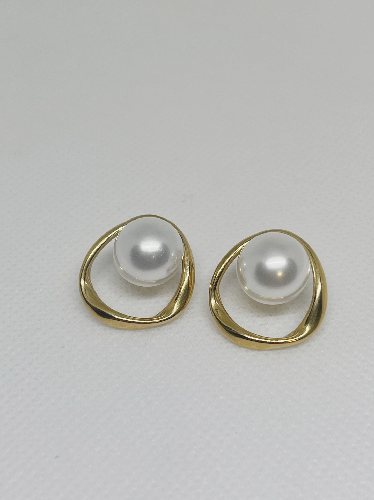 Arete Aro y Perla Acero