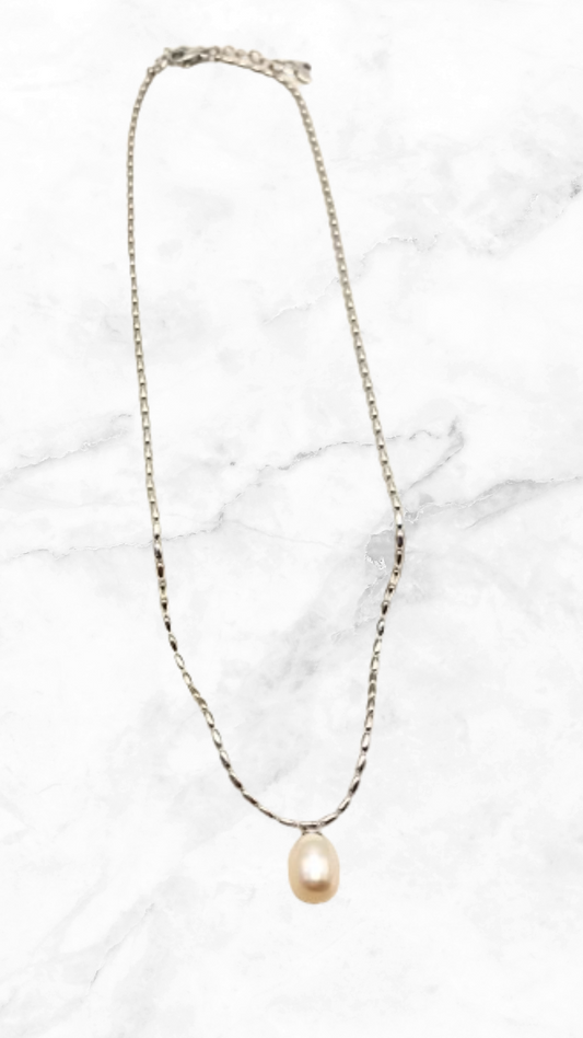 Collar Oval Perla Acero